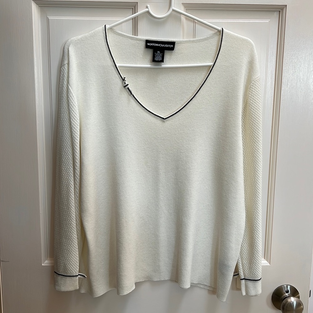 Norton McNaughton light V-Neck Sweater